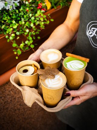 Podzim je tu a s ním i naše nové nápoje! 🍁 Perníček, dýně nebo skořice. To vše a mnohem víc najdete v novém menu. Tak se...