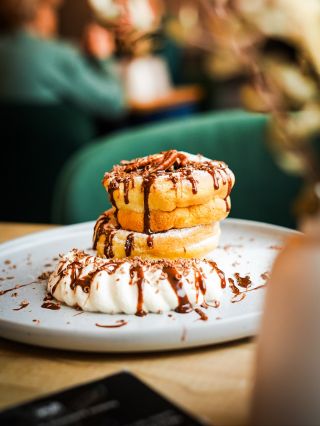 Svátek si žádá něco extra fluffy! 🥞 Zítra u nás kromě klasické nabídky snídaní najdete i tyhle japonské lívance – v...